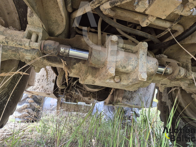 Tractopelle JCB 4 CX: photos 10 Tractopelle JCB 4 CX: photos 10