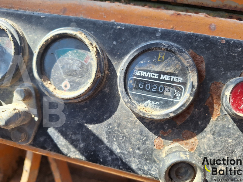 Komatsu D57S-1 - Chargeuse sur chenilles: photos 4 Komatsu D57S-1 - Chargeuse sur chenilles: photos 4