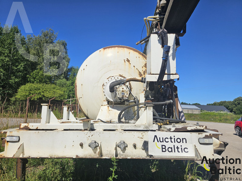 LE CINENA UOPLYST - Camion malaxeur: photos 5 LE CINENA UOPLYST - Camion malaxeur: photos 5