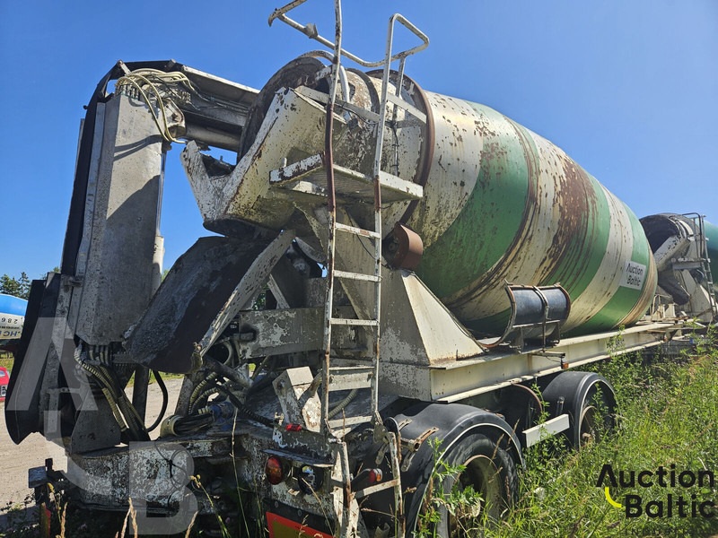 LE CINENA UOPLYST - Camion malaxeur: photos 3 LE CINENA UOPLYST - Camion malaxeur: photos 3