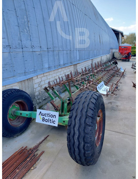 Laumetris soil leveler - Outils du sol: photos 2 Laumetris soil leveler - Outils du sol: photos 2