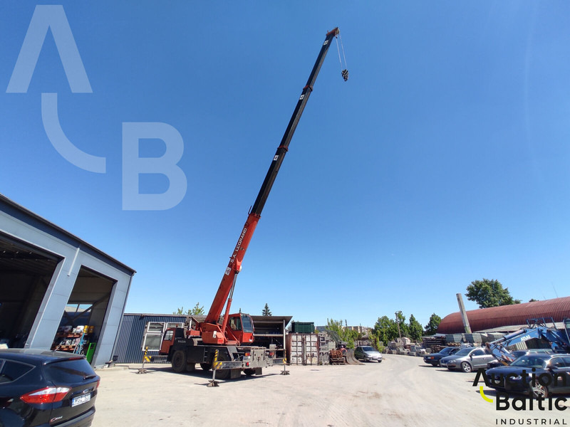 Liebherr LTM 1025 - Grue tout-terrain: photos 2 Liebherr LTM 1025 - Grue tout-terrain: photos 2