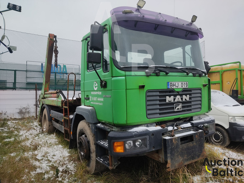 MAN 18.284 - Camion multibenne: photos 1 MAN 18.284 - Camion multibenne: photos 1