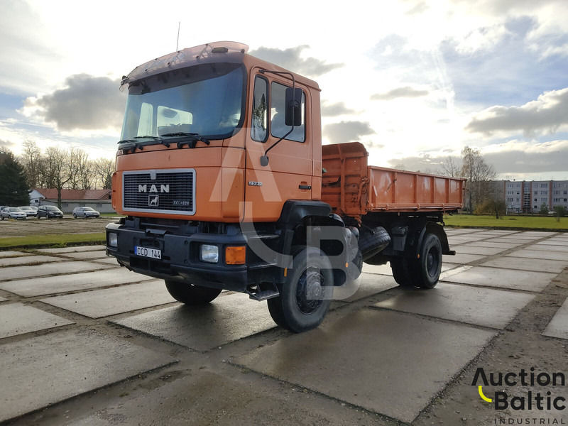 MAN 19.272 - Camion benne: photos 1 MAN 19.272 - Camion benne: photos 1