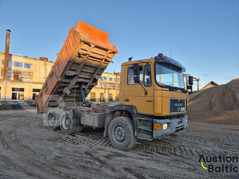 MAN 26.422 - Camion benne: photos 2 MAN 26.422 - Camion benne: photos 2