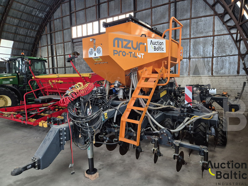 MZURI Pro-Til 4t - Combiné de semis: photos 2 MZURI Pro-Til 4t - Combiné de semis: photos 2