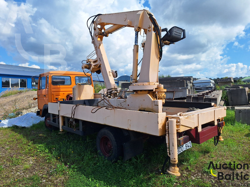 Magirus 130 M 8 - Camion plateau, Camion grue: photos 3 Magirus 130 M 8 - Camion plateau, Camion grue: photos 3