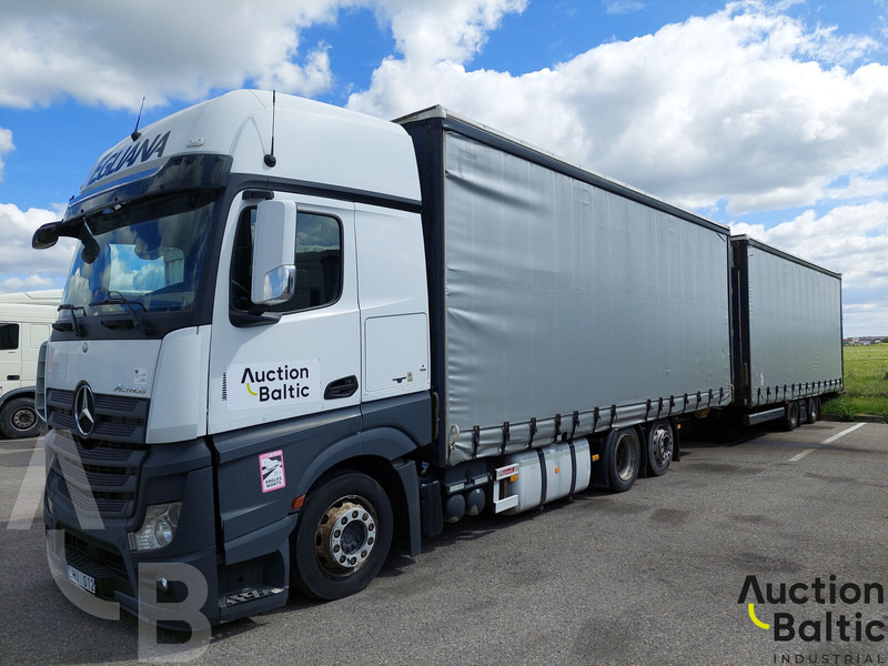 Mercedes-Benz Actros - Camion à rideaux coulissants: photos 2 Mercedes-Benz Actros - Camion à rideaux coulissants: photos 2