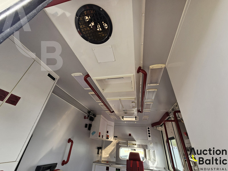Ambulance Mercedes-Benz Sprinter: photos 19 Ambulance Mercedes-Benz Sprinter: photos 19