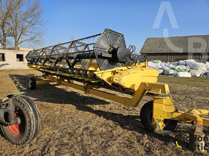 New Holland CR 9080 en crédit-bail New Holland CR 9080: photos 12