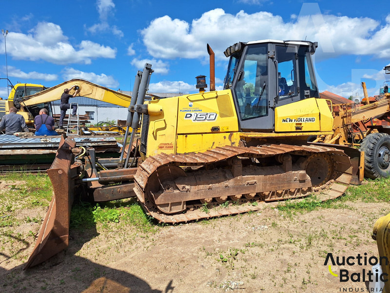 New Holland D 150 - Bulldozer: photos 1 New Holland D 150 - Bulldozer: photos 1