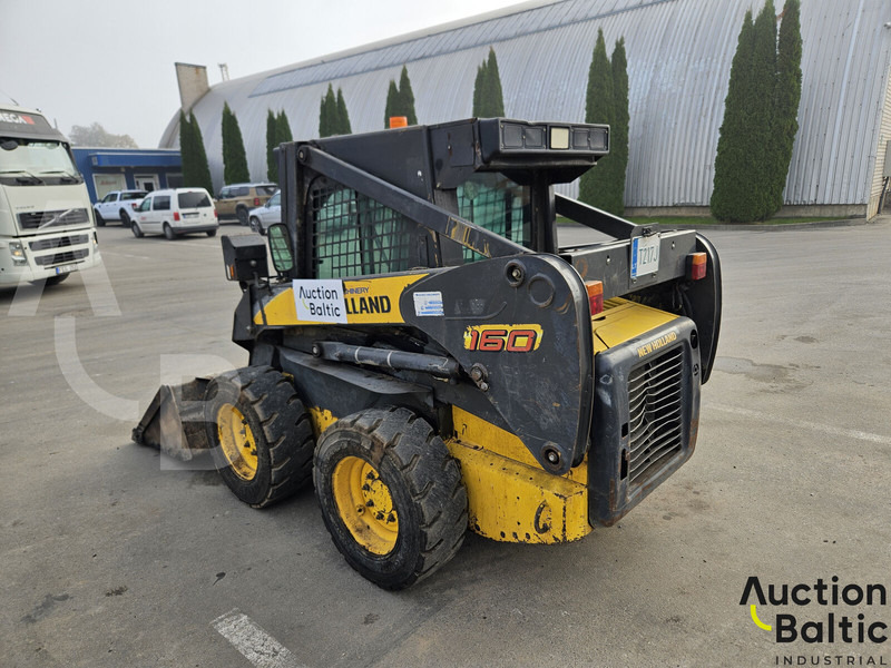 New Holland LS 160 - Mini chargeuse: photos 3 New Holland LS 160 - Mini chargeuse: photos 3