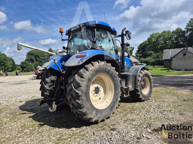 New Holland T 7.210 - Tracteur agricole: photos 5 New Holland T 7.210 - Tracteur agricole: photos 5