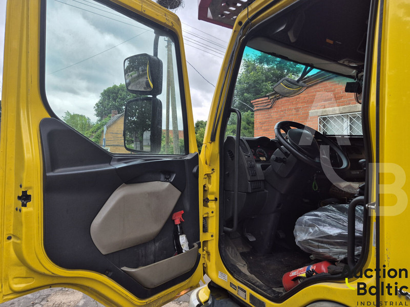 Renault Premium 370.20 - Camion porte-voitures: photos 5 Renault Premium 370.20 - Camion porte-voitures: photos 5