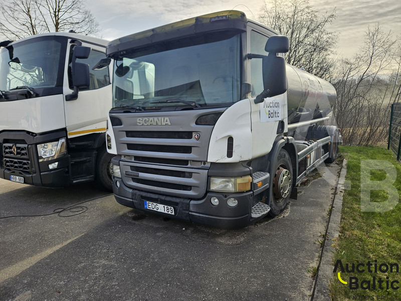 Scania P 230 - Camion citerne: photos 1 Scania P 230 - Camion citerne: photos 1