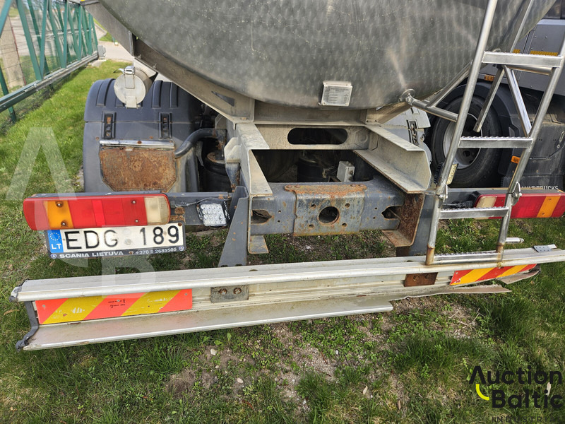 Camion citerne pour transport de lait Scania P 230: photos 14