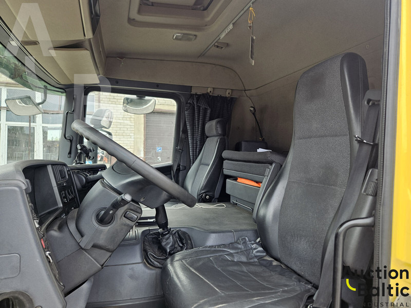 Scania P 380 - Remorqueuse: photos 5 Scania P 380 - Remorqueuse: photos 5