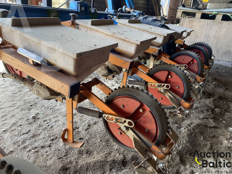 Schmotzer UD2012 - Semoir monograine: photos 5 Schmotzer UD2012 - Semoir monograine: photos 5