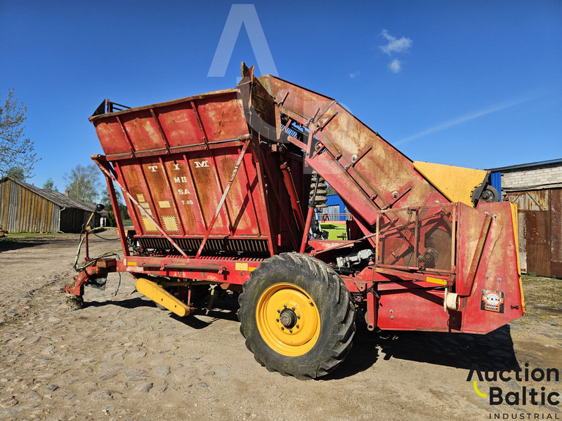 TIM MII SA T-85 - Moissonneuse-batteuse: photos 2 TIM MII SA T-85 - Moissonneuse-batteuse: photos 2