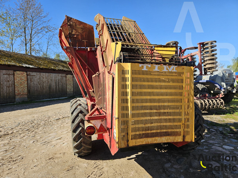TIM MII SA T-85 - Moissonneuse-batteuse: photos 4 TIM MII SA T-85 - Moissonneuse-batteuse: photos 4