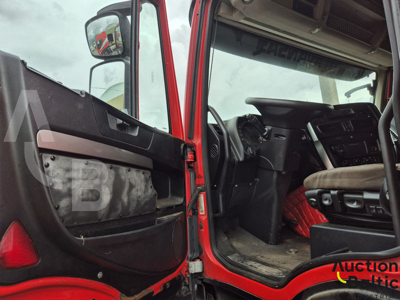 Iveco AS 440 T/P - Tracteur routier: photos 4 Iveco AS 440 T/P - Tracteur routier: photos 4