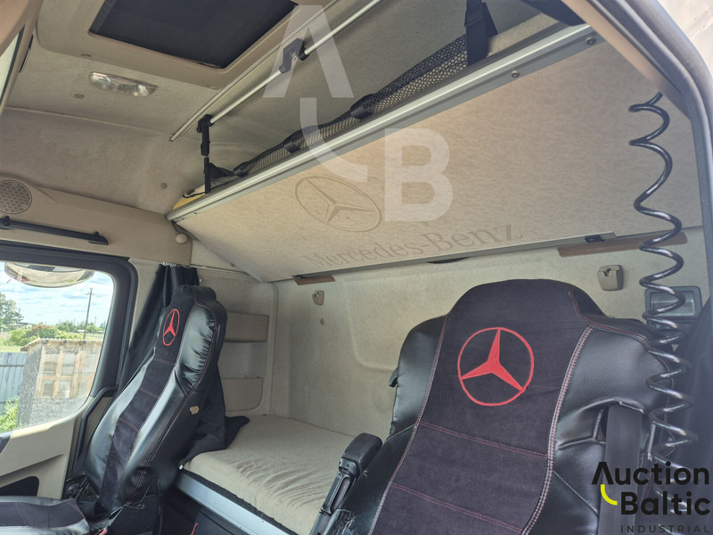 Tracteur routier Mercedes-Benz Actros 1843: photos 8