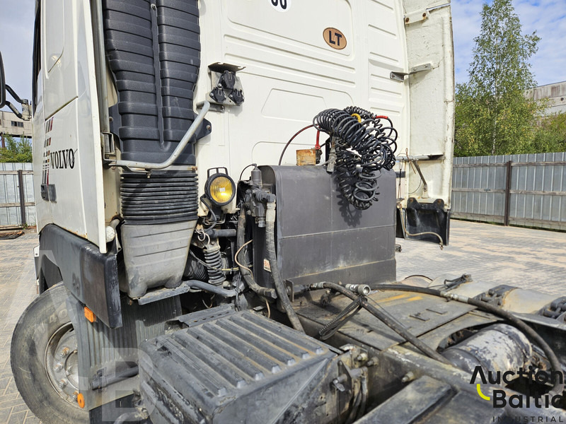 Tracteur routier Volvo FH12: photos 14