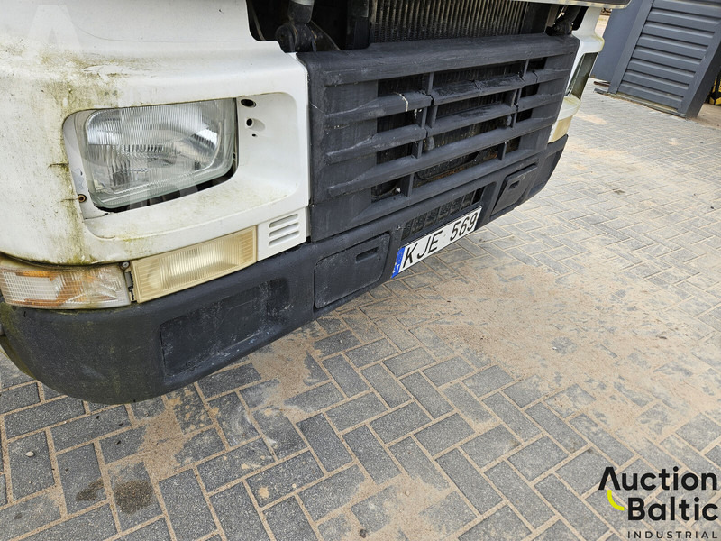Tracteur routier Volvo FH12: photos 13
