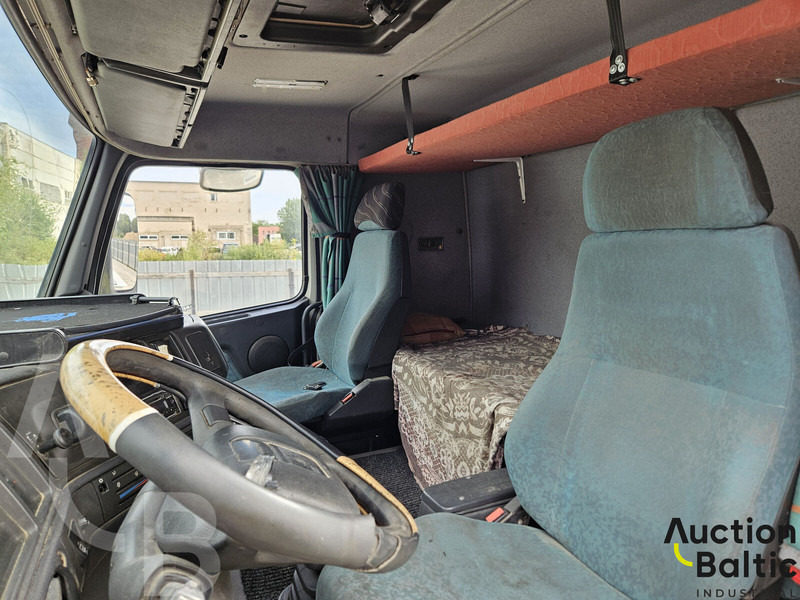 Tracteur routier Volvo FH12: photos 6