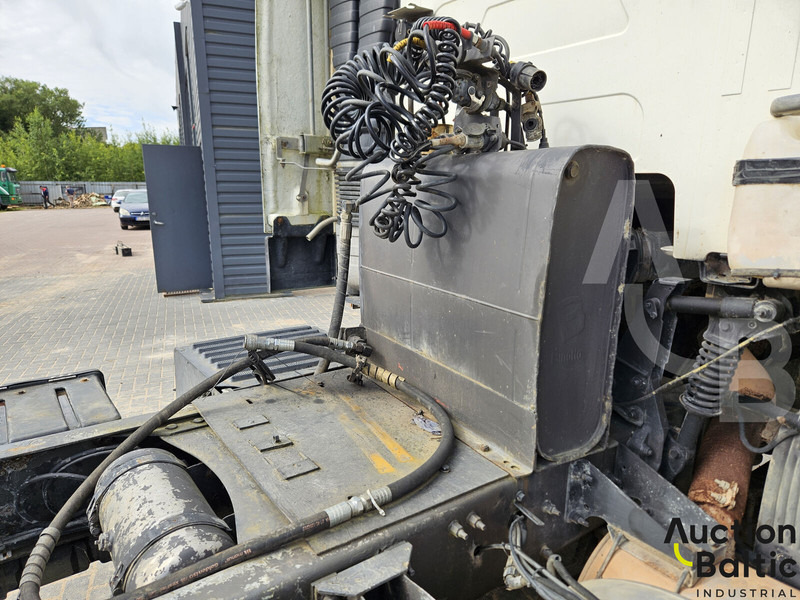 Tracteur routier Volvo FH12: photos 15