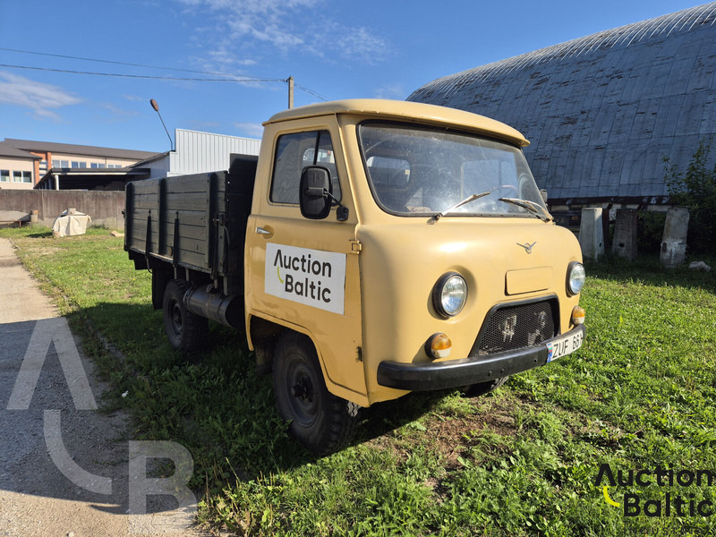UAZ UAZ 3303 - Utilitaire plateau: photos 2 UAZ UAZ 3303 - Utilitaire plateau: photos 2