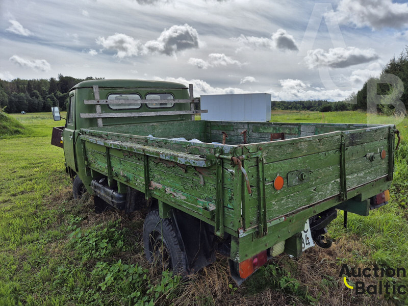 UAZ UAZ 452 - Utilitaire plateau: photos 3 UAZ UAZ 452 - Utilitaire plateau: photos 3