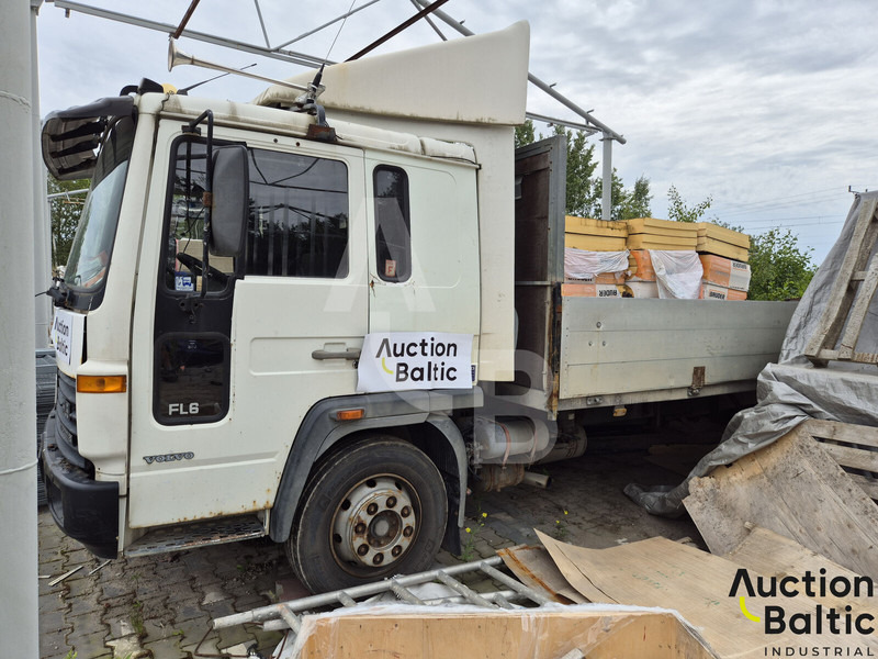 Volvo FL6 - Camion plateau: photos 2 Volvo FL6 - Camion plateau: photos 2