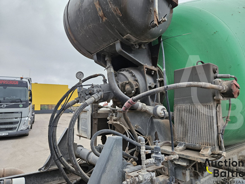 Volvo FM12 - Camion malaxeur: photos 5 Volvo FM12 - Camion malaxeur: photos 5