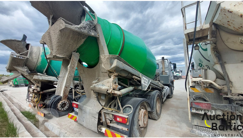 Volvo FM9 - Camion malaxeur: photos 3 Volvo FM9 - Camion malaxeur: photos 3