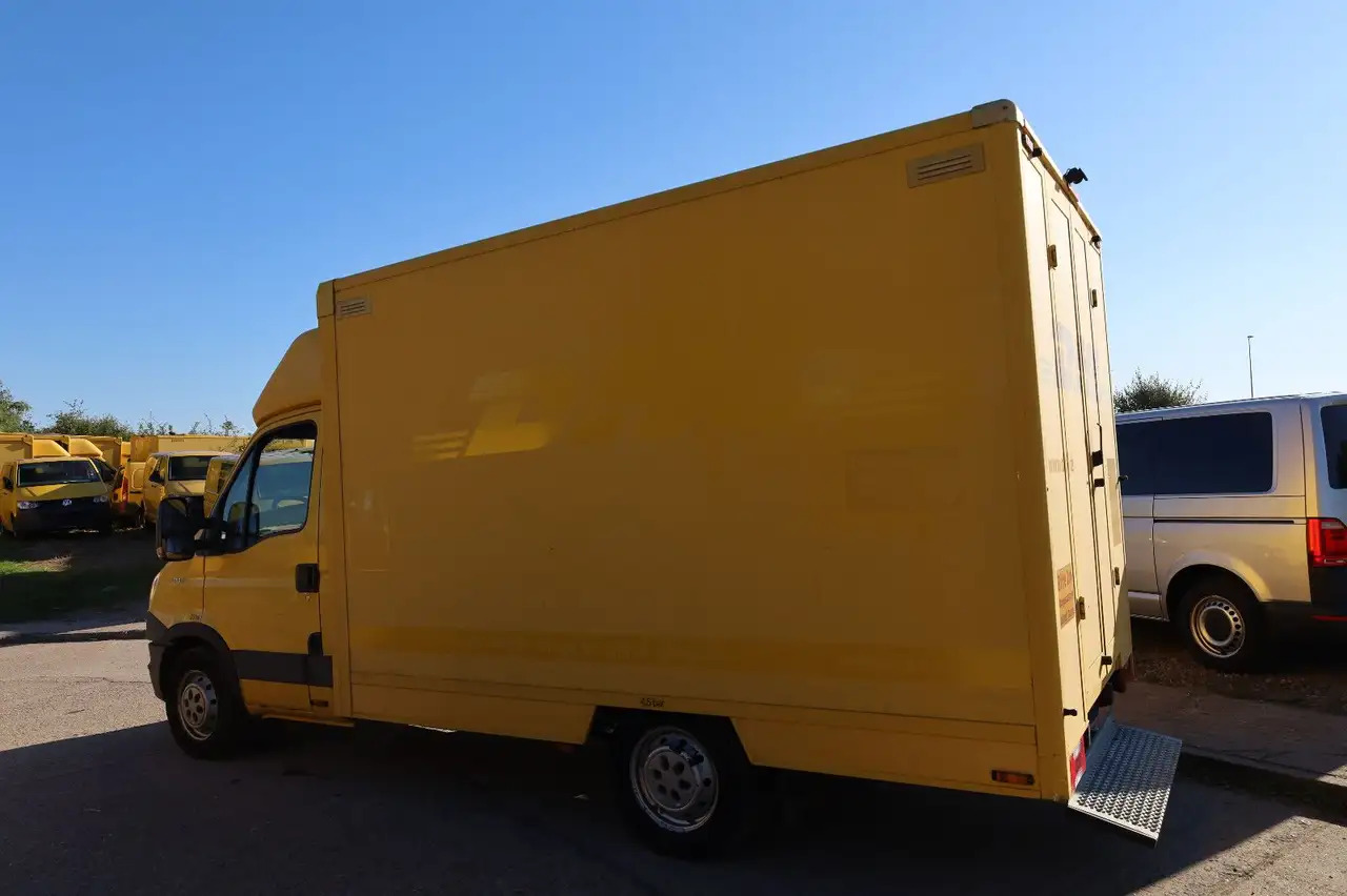 Iveco Daily/ Regalsystem/Luftfeder/KURZ/1. Hand - Fourgon grand volume: photos 4 Iveco Daily/ Regalsystem/Luftfeder/KURZ/1. Hand - Fourgon grand volume: photos 4