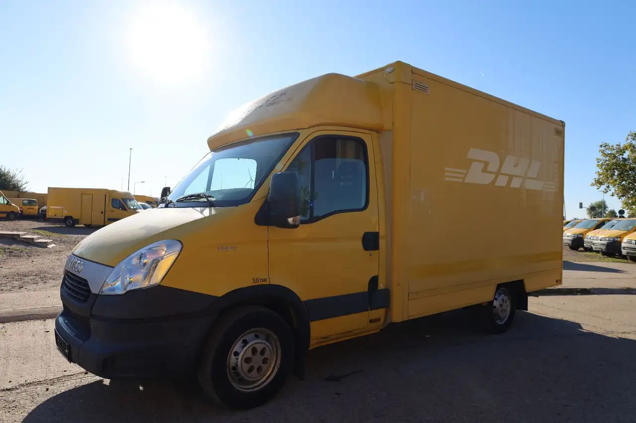 Iveco Daily/ Regalsystem/Luftfeder/KURZ/1. Hand - Fourgon grand volume: photos 3 Iveco Daily/ Regalsystem/Luftfeder/KURZ/1. Hand - Fourgon grand volume: photos 3