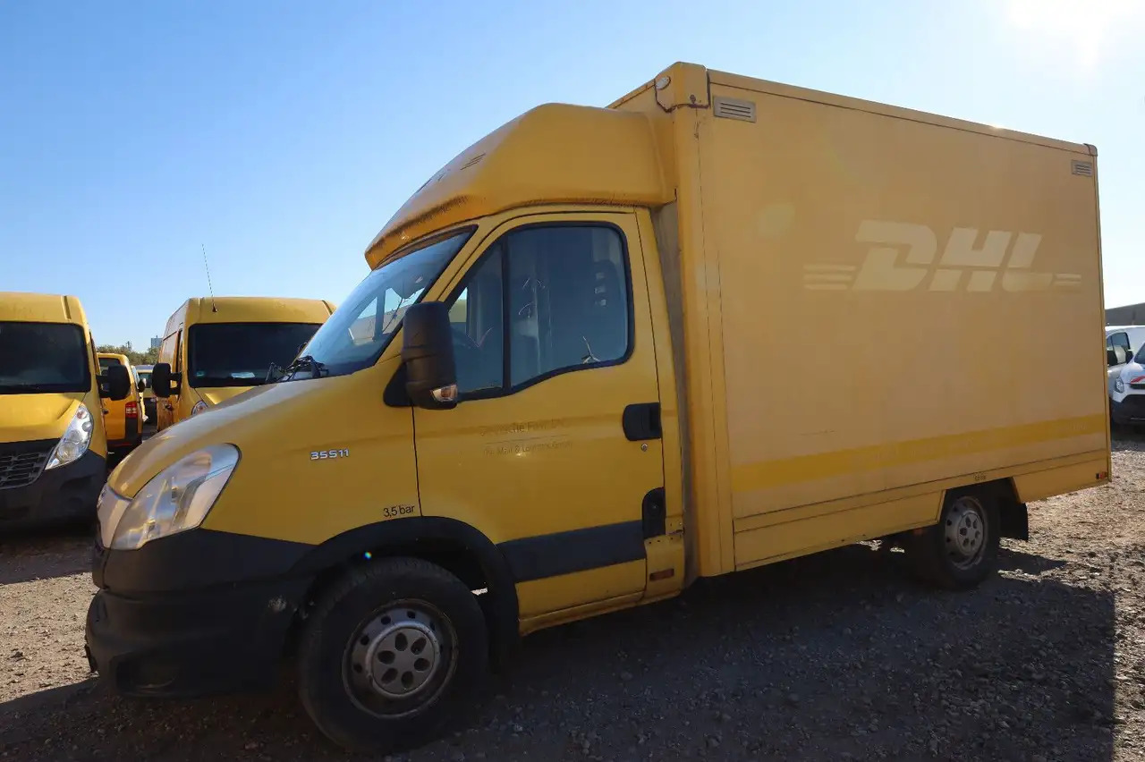 Iveco Daily/ Regalsystem/Luftfeder/KURZ/1. Hand - Fourgon grand volume: photos 2 Iveco Daily/ Regalsystem/Luftfeder/KURZ/1. Hand - Fourgon grand volume: photos 2