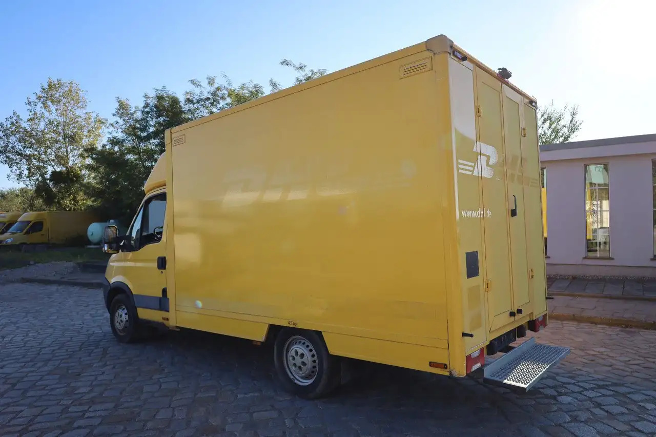 Iveco Daily/ Regalsystem/Luftfeder/KURZ/1. Hand - Fourgon grand volume: photos 4 Iveco Daily/ Regalsystem/Luftfeder/KURZ/1. Hand - Fourgon grand volume: photos 4