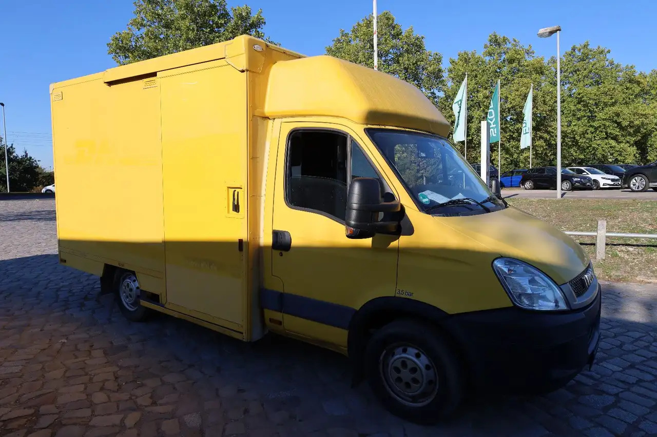 Iveco Daily/ Regalsystem/Luftfeder/KURZ/1. Hand - Fourgon grand volume: photos 3 Iveco Daily/ Regalsystem/Luftfeder/KURZ/1. Hand - Fourgon grand volume: photos 3