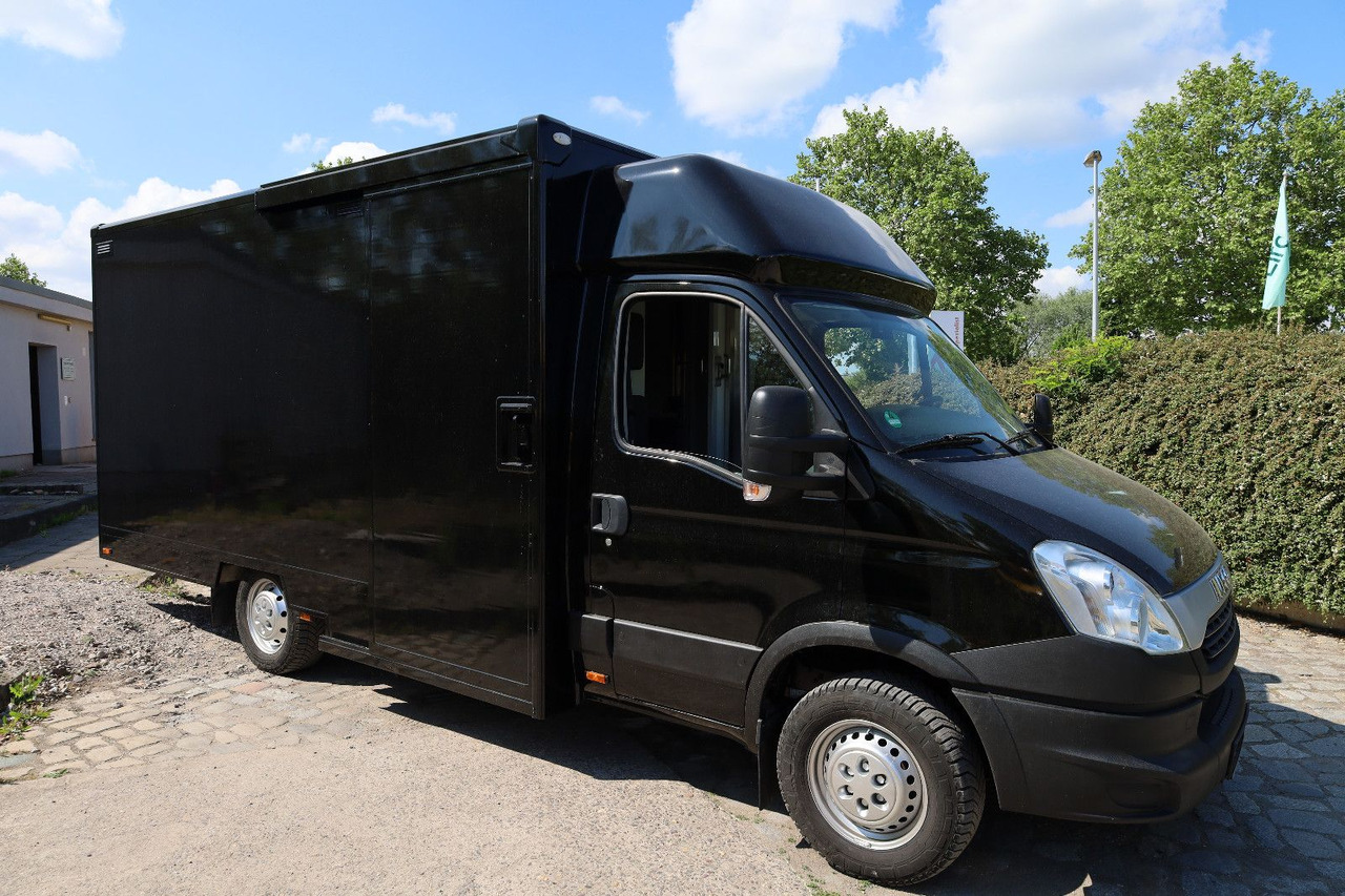 Iveco IS35SI2AA Daily/Luftfeder/Foodtruck - Fourgon grand volume: photos 4 Iveco IS35SI2AA Daily/Luftfeder/Foodtruck - Fourgon grand volume: photos 4