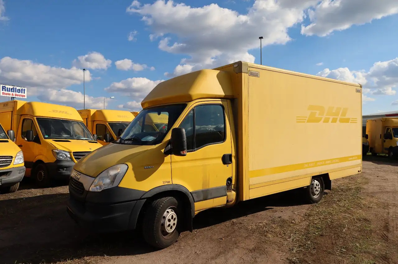 Iveco IS35SI2AA Daily/ Regalsystem/Luftfeder/1. Hand/ - Fourgon grand volume: photos 3 Iveco IS35SI2AA Daily/ Regalsystem/Luftfeder/1. Hand/ - Fourgon grand volume: photos 3