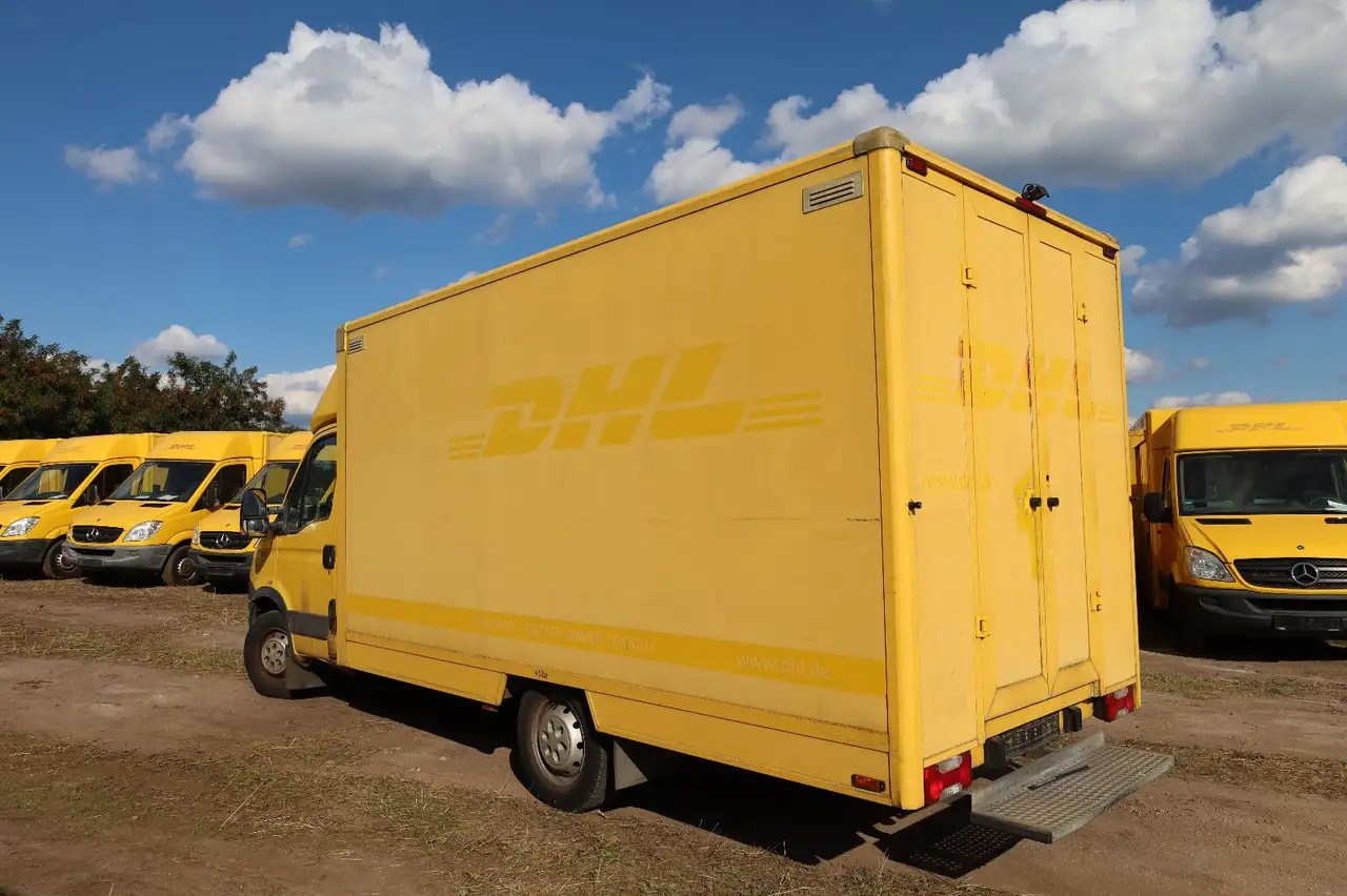 Iveco IS35SI2AA Daily/ Regalsystem/Luftfeder/1. Hand/ - Fourgon grand volume: photos 4 Iveco IS35SI2AA Daily/ Regalsystem/Luftfeder/1. Hand/ - Fourgon grand volume: photos 4
