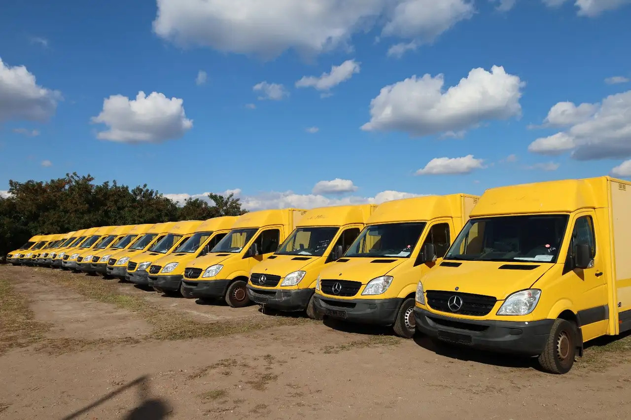 Mercedes-Benz Sprinter/Koffer/Regalsystem/ EU5/ 1. Hand - Fourgon grand volume: photos 1 Mercedes-Benz Sprinter/Koffer/Regalsystem/ EU5/ 1. Hand - Fourgon grand volume: photos 1