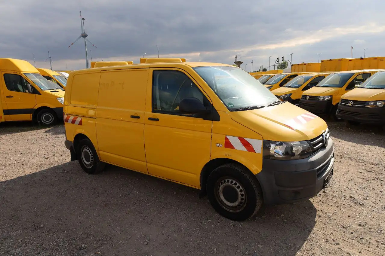 Volkswagen T5 Transporter/ 2.0 TDI/EU5/Werkstattfahrzeug - Fourgon utilitaire: photos 3 Volkswagen T5 Transporter/ 2.0 TDI/EU5/Werkstattfahrzeug - Fourgon utilitaire: photos 3