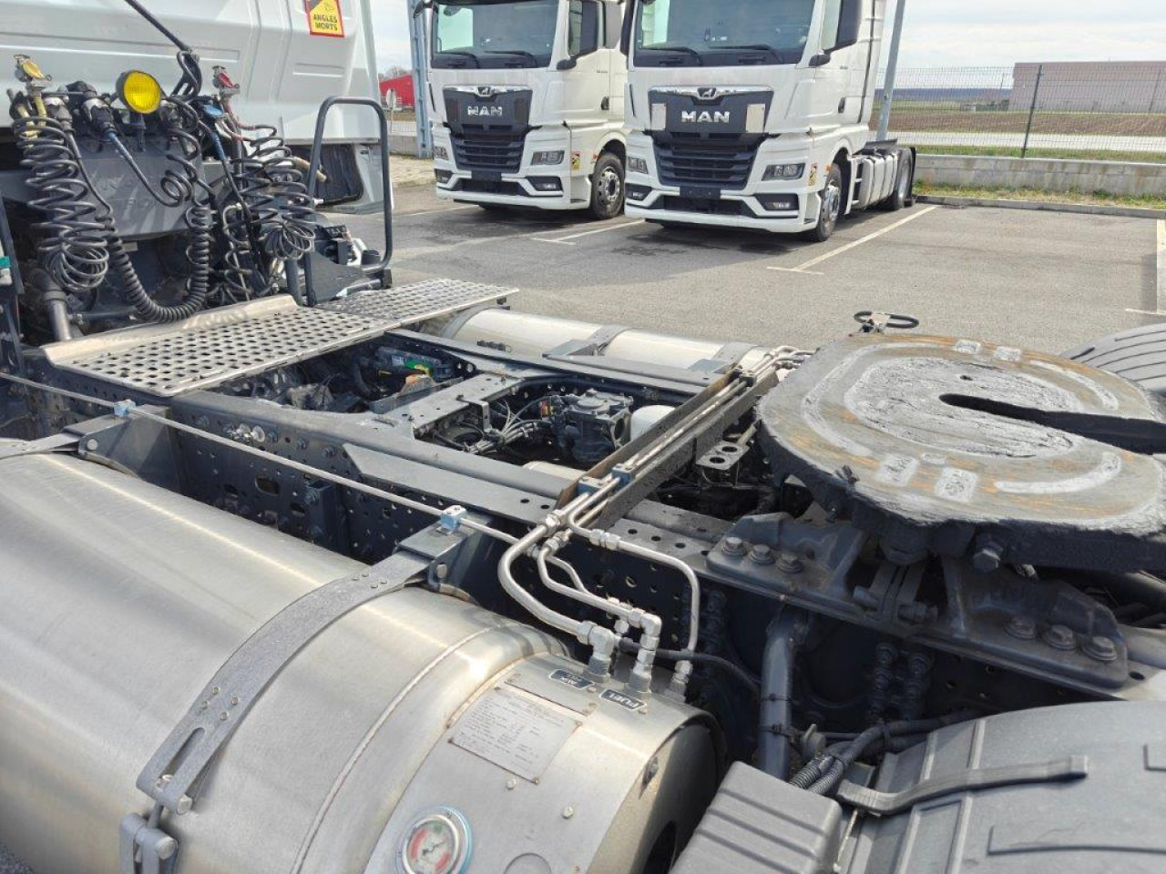 IVECO Stralis AS440S46T/PLNG Intarder Klima Luftfeder ZV - Tracteur routier: photos 4 IVECO Stralis AS440S46T/PLNG Intarder Klima Luftfeder ZV - Tracteur routier: photos 4