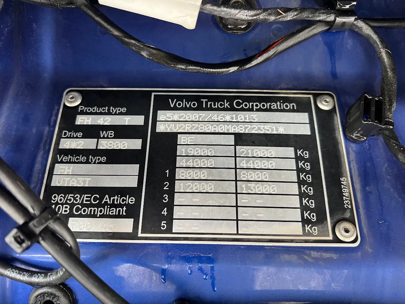 Volvo FH 460 LNG+Diesel full options 2021 model - Tracteur routier: photos 4 Volvo FH 460 LNG+Diesel full options 2021 model - Tracteur routier: photos 4