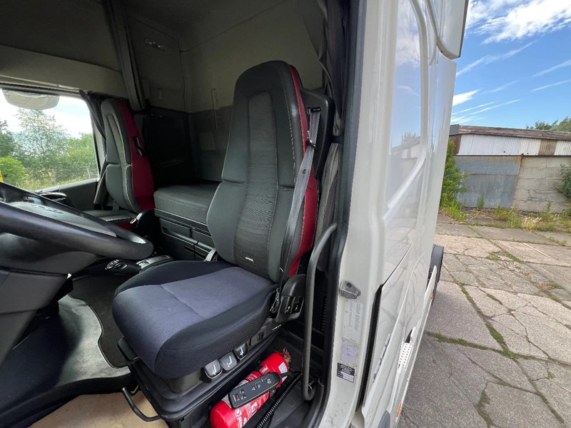 Tracteur routier Volvo FH 500 2018***FH500 parkcool***764000km: photos 16 Tracteur routier Volvo FH 500 2018***FH500 parkcool***764000km: photos 16