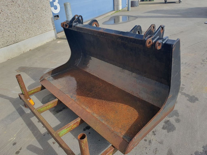 Giant Tobroco grondbak - Godet pour Engins de chantier: photos 3 Giant Tobroco grondbak - Godet pour Engins de chantier: photos 3