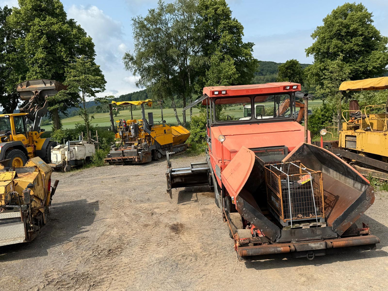 Demag-Dynapac DF135P powerfull 4-axle-paver - Finisseur: photos 4 Demag-Dynapac DF135P powerfull 4-axle-paver - Finisseur: photos 4
